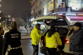 Kendisine çarpan sürücünün alkollü olduğunu sanıp anahtarını aldı