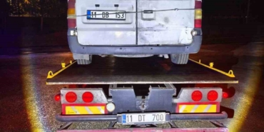 Trafik kontrolünde yakalaması olan araç otoparka çekildi
