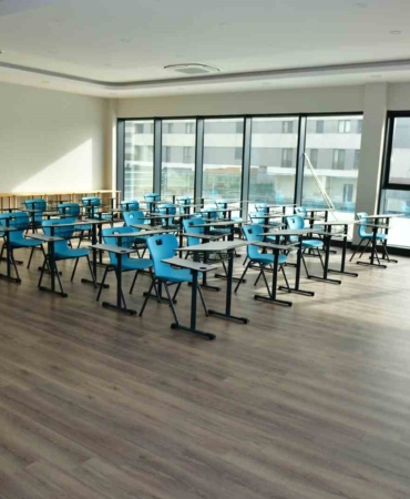 Kullanılmayan makam odası dersliğe dönüştürüldü