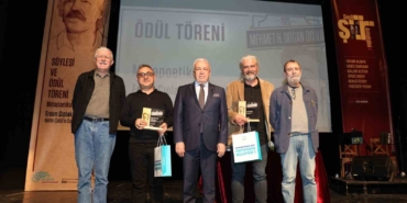 Nilüfer’de şiir eleştirisinin prestij ödülleri sahiplerini buldu