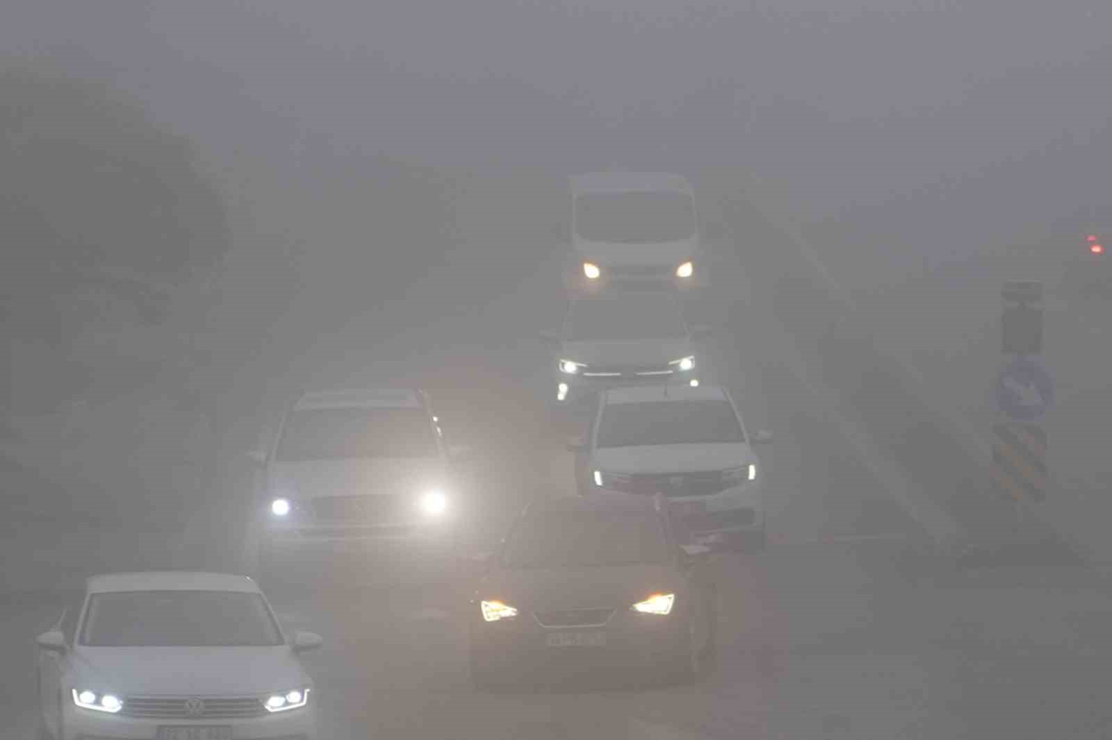 Edirne, yoğun sis altında kayboldu