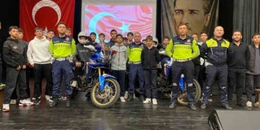 Ezine’de motosiklet sürücülerine yönelik eğitim