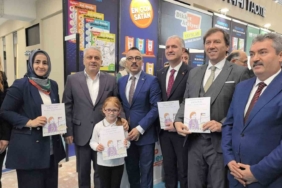 9 yaşındaki kız öğrenciden duygulandıran çalışma 10 günde "Filistin’e Dönmek İsteyen Kız" kitabını yazdı