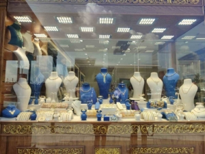 Başakşehir’de kuyumcu soygunu güvenlik personelinin dikkati sayesinde 63 saniyede önlendi