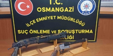 Osmangazi’de ruhsatsız silah operasyonu: 3 gözaltı