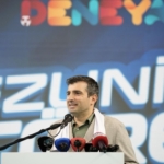 Selçuk Bayraktar mezun olan gençlere seslendi: "Bu güzel ülkenin geleceğinde sizlerin imzası olacak"