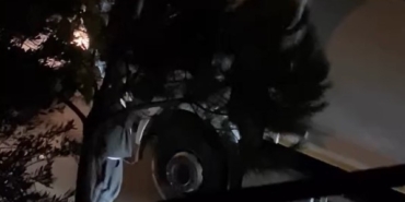 Ataşehir’de trafikte çöp kamyonu şoförüne levyeli saldırı kamerada