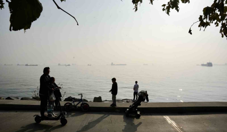 Fotoğraflarla İstanbul’da sis