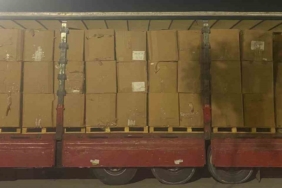 Kocaeli’de sahte belgeli tırda tonlarca kaçak tütün ele geçirildi