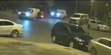 Tekirdağ’da motosikletlinin ağır yaralandığı kaza kamerada