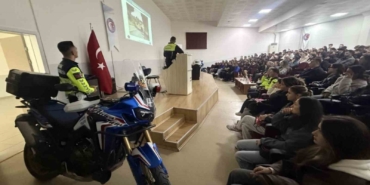 Çanakkale’de motorsiklet sürücülerine eğitim