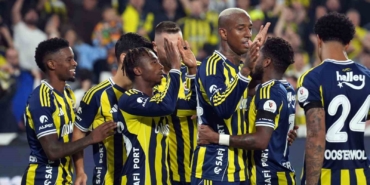 Fenerbahçe, liderle arasında puan farkını 1’e indirdi