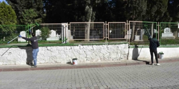 Karacabey’de mezarlıklara özenli bakım
