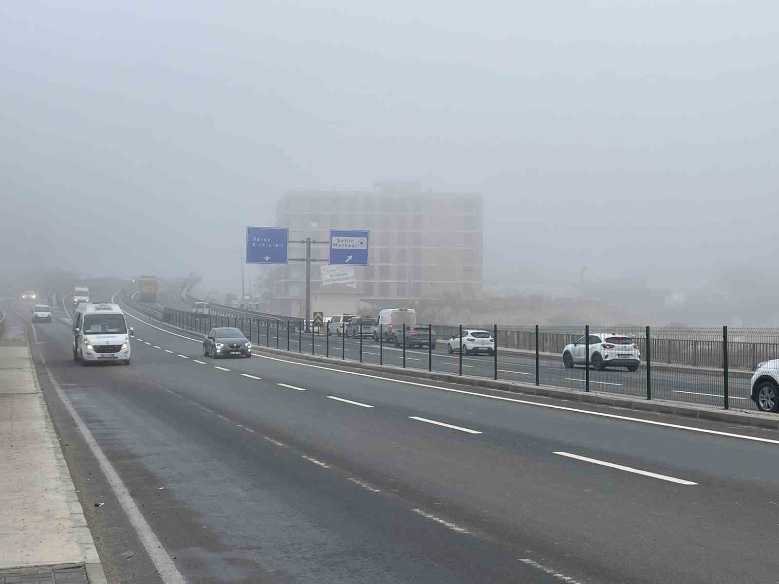 Sabah sisi Kapaklı’yı beyaza bürüdü