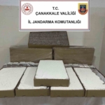 Çanakkale’de kaçakçılık operasyonu: 120 bin dolu makaron yakalandı
