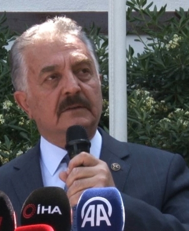 İsmet Büyükataman’dan Dervişoğlu’na sert tepki: "Emperyalizmin sandalında boşuna kürek çekmektedir"