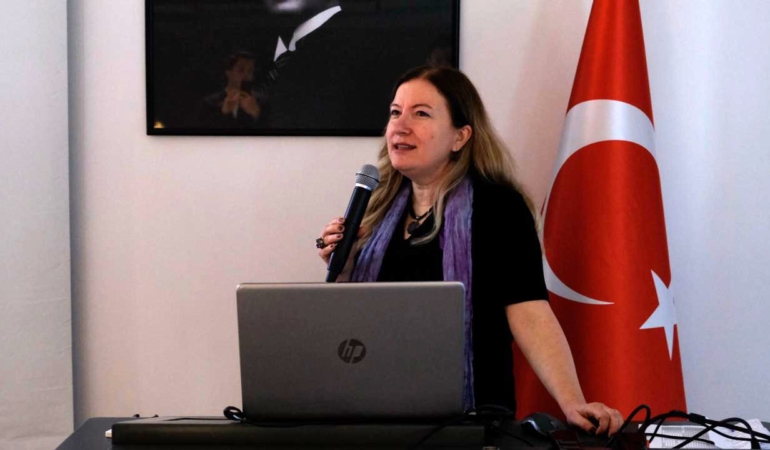 Prematüre bebeklerde "altın saat" hayat kurtarıyor