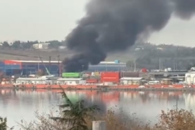 Halkalı Gümrüğü’nde konteyner alev alev yandı