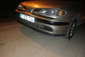 Alkol alıp yol kenarında yattı, üzerinden otomobil geçince ağır yaralandı