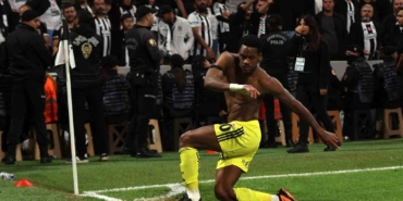 Jhon Duran, ilk derbisinde golünü attı