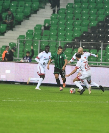 Trendyol 1. Lig: Sakaryaspor: 1 - Ümraniyespor: 1
