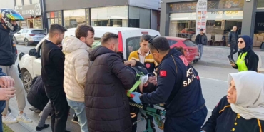 Bursa’da hafif ticari araç cipe çarptı: 1 yaralı