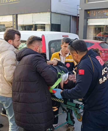 Bursa’da hafif ticari araç cipe çarptı: 1 yaralı