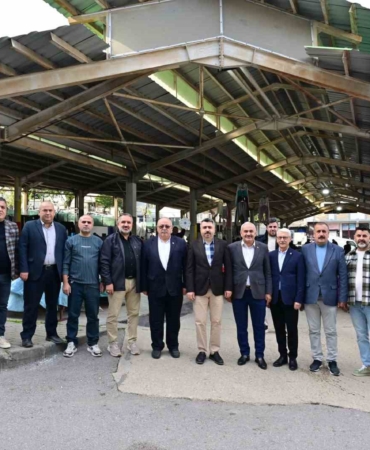 Başkan Yılmaz Pazar Esnafı İle Buluştu