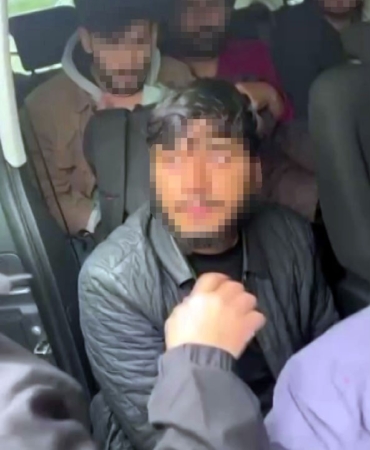 Sakarya’da göçmen kaçakçılığı operasyonu: 13 düzensiz göçmen yakalandı