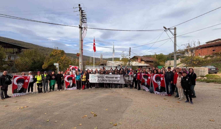 Nilüferliler, Ata’yı Mysia Yolları’nda andı