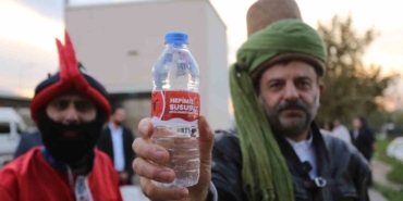 Gürsu’da Başkan Işık Evliya Çelebi oldu su dağıttı