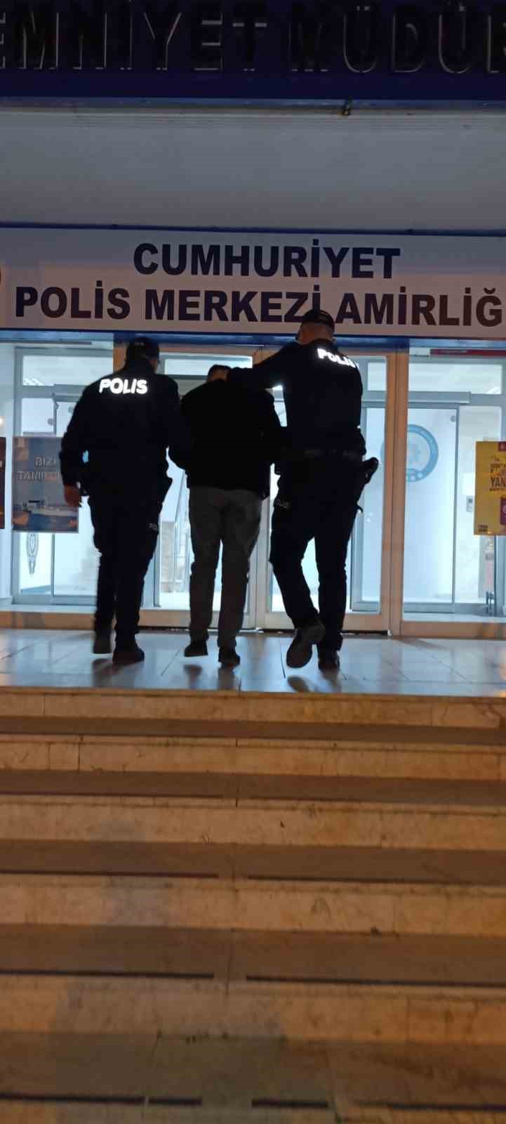 Muratlı’da fabrikadan 1 milyonluk değerinde bakır kablo hırsızlığı: 4 kişi tutuklandı