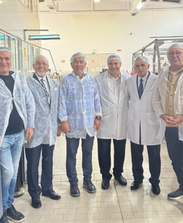 Bursa iş dünyasından kestane şekeri üretimine yakın takip