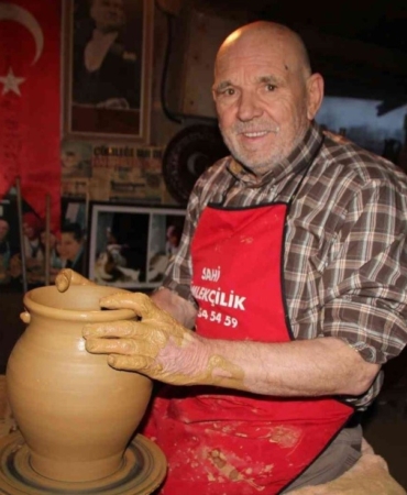 Cumhurbaşkanı Recep Tayyip Erdoğan tarafından ’Yaşayan İnsan Hazineleri’ ödülü verilen Salim Yaşar vefat etti