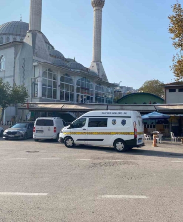 Cami tuvaletinde şüpheli ölüm