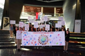 Osmangazi’de çocuklar haklarını öğrendi, pankartlarına yansıttı