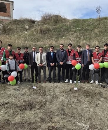 Bilecik’te öğrenciler fidan dikerek kardeşlik ve çevre bilinci kazandı