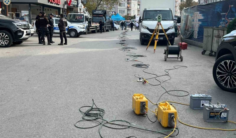 Uzman ekipler, Gebze’de "sismik yansıma" ile yerin metrelerce altını inceliyor