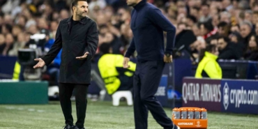 Ajax, John Heitinga’nın görevine son verdi