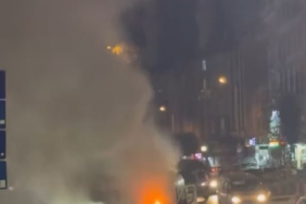 Arnavutköy’de seyir halindeki servis aracı alev alev yandı