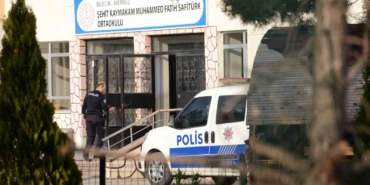 Ortaokul öğrencisine okulda elektrik çarptı