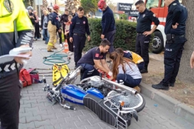 Motosiklet kazasında yaralının sıkışan ayağını itfaiye kurtardı