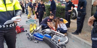 Motosiklet kazasında yaralının sıkışan ayağını itfaiye kurtardı