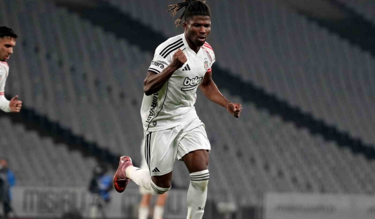 El Bilal Toure skora katkı yapmaya devam ediyor