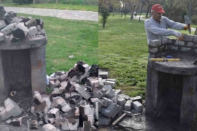 Kamu malına zarar verildi, belediye ekipleri anında müdahale etti