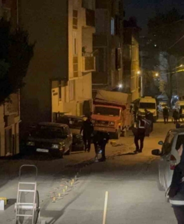 Gebze’de 7 katlı binanın çökmesinin ardından zeminin tomografisi santim santim çekiliyor