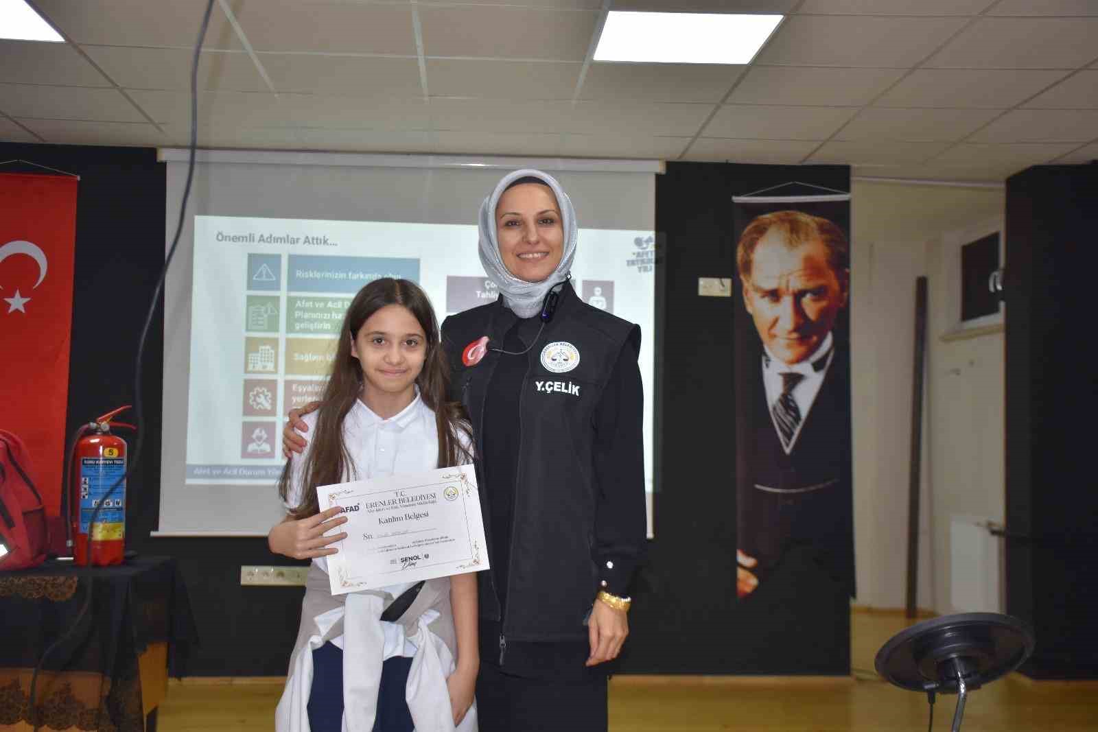 Erenler’de 12 okulu kapsayan afet farkındalık eğitimleri başladı