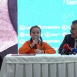 Bakan ile minik öğrencinin gülümseten anları