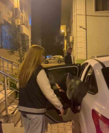 Müşterileri adına kredi çeken beyaz eşya bayisi kadına ev hapsi verildi