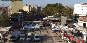 Sındırgı’da 4.9 büyüklüğündeki deprem anı kameralara